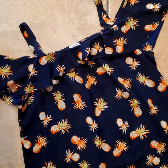 Off the shoulder blouse - Picture 2 of 2